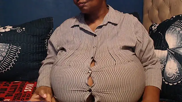 Snapshot of CUTEFIRMMELONSS chatting on 02/22/26, 06:50 CUTEFIRMMELONSS online show from 02/22/26, 06:50