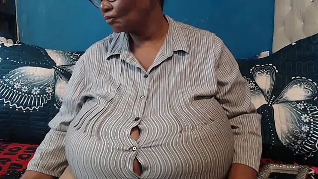 Snapshot of CUTEFIRMMELONSS chatting on 02/24/26, 07:17 CUTEFIRMMELONSS online show from 02/24/26, 07:17