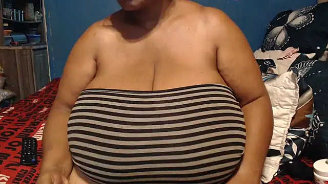 Snapshot of CUTEFIRMMELONSS chatting on 02/28/26, 07:37 CUTEFIRMMELONSS online show from 02/28/26, 07:37