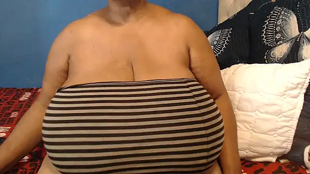 CUTEFIRMMELONSS online show from 03/21/26, 09:25