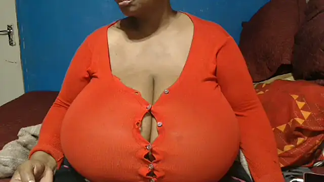 CUTEFIRMMELONSS online show from 06/19/26, 07:28