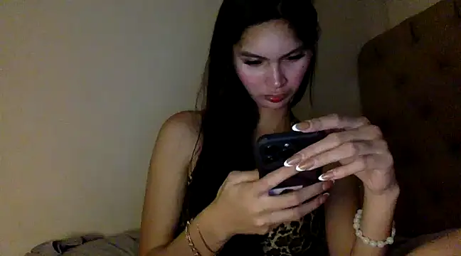 ehotlovea  online show from 03/20/25, 06:31