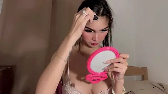 ehotlovea  online show from 03/26/26, 04:23