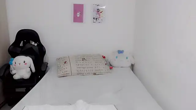 Snapshot of Youlittlepervertt_ chatting on 02/19/25, 03:17 Youlittlepervertt online show from 02/19/25, 03:17