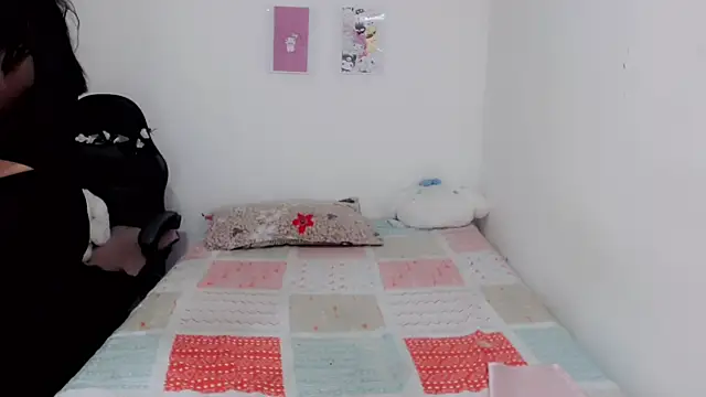 Snapshot of Youlittlepervertt_ chatting on 03/08/25, 05:07 Youlittlepervertt online show from 03/08/25, 05:07