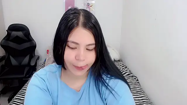 Snapshot of Youlittlepervertt_ chatting on 03/12/25, 07:28 Youlittlepervertt online show from 03/12/25, 07:28