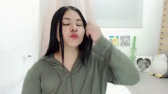 Snapshot of Youlittlepervertt_ chatting on 11/06/25, 10:43 Youlittlepervertt online show from 11/06/25, 10:43