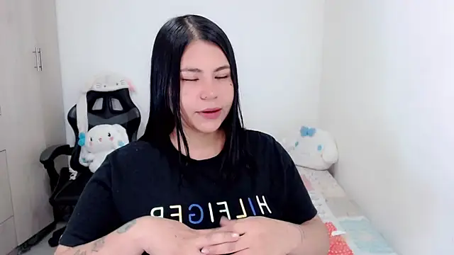 Snapshot of Youlittlepervertt_ chatting on 11/08/25, 04:34 Youlittlepervertt online show from 11/08/25, 04:34