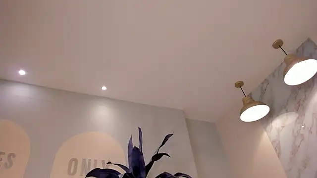 MariamRivera  online show from 02/18/25, 10:05