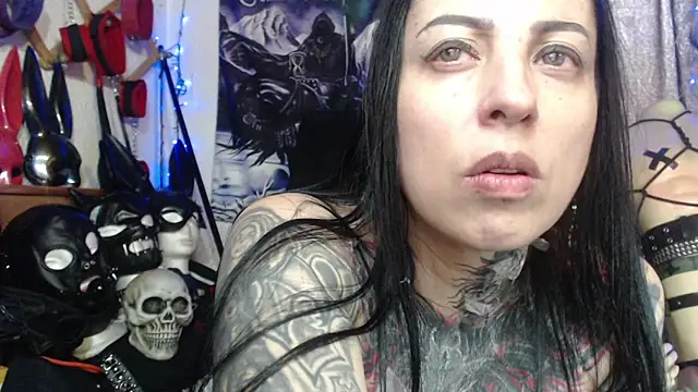 Snapshot of Astartexxx chatting on 11/05/25, 12:49 Astartexxx online show from 11/05/25, 12:49