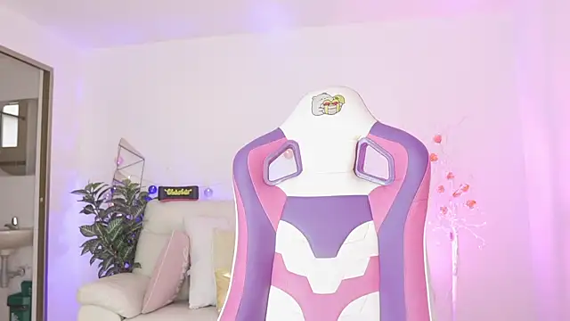 driana hoffman online show from 11/27/25, 07:16