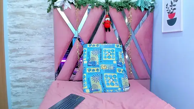 Snapshot of lara_murphy chatting on 12/16/24, 09:41 lara murphy online show from 12/16/24, 09:41