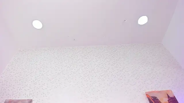 Snapshot of lara_murphy chatting on 10/13/25, 01:49 lara murphy online show from 10/13/25, 01:49