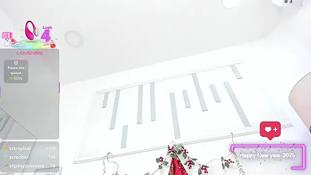 Snapshot of lara_murphy chatting on 11/25/25, 08:47 lara murphy online show from 11/25/25, 08:47