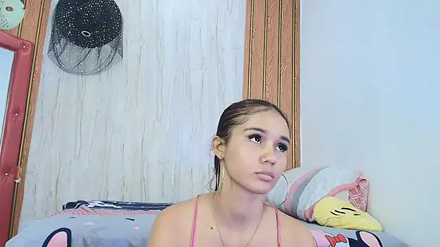 MarianaManzur online show from 12/14/25, 07:18