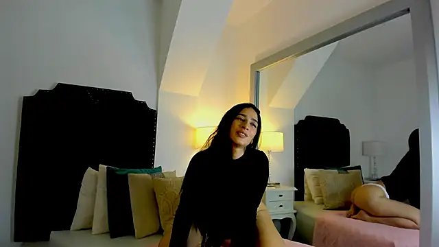 Valentina Ross  online show from 05/02/26, 01:21