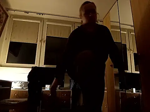 Snapshot of She-devilx chatting on 02/19/25, 09:14 She-devilx online show from 02/19/25, 09:14