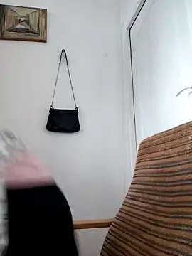 Snapshot of She-devilx chatting on 10/04/25, 01:42 She-devilx online show from 10/04/25, 01:42