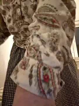 Snapshot of She-devilx chatting on 10/31/25, 08:32 She-devilx online show from 10/31/25, 08:32