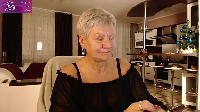 Snapshot of roxana_brooks chatting on 12/19/24, 03:08 roxana brooks online show from 12/19/24, 03:08