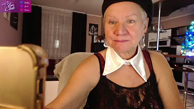 Snapshot of roxana_brooks chatting on 12/30/24, 05:02 roxana brooks online show from 12/30/24, 05:02