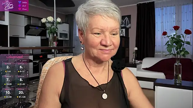 Snapshot of roxana_brooks chatting on 02/04/25, 02:53 roxana brooks online show from 02/04/25, 02:53