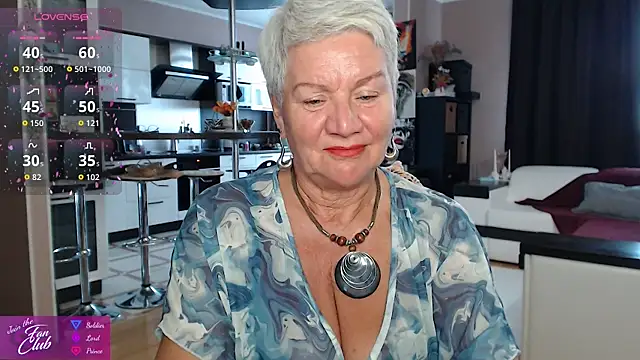 Snapshot of roxana_brooks chatting on 06/24/26, 02:16 roxana brooks online show from 06/24/26, 02:16