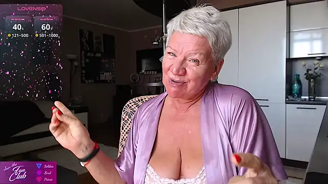 Snapshot of roxana_brooks chatting on 07/18/26, 06:06 roxana brooks online show from 07/18/26, 06:06