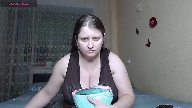 Snapshot of CumCpl chatting on 01/10/25, 08:48 CumCpl online show from 01/10/25, 08:48