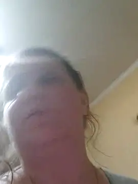 Snapshot of CumCpl chatting on 02/15/25, 02:15 CumCpl online show from 02/15/25, 02:15