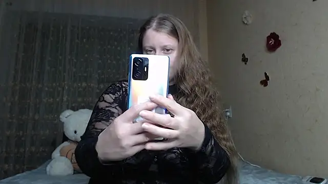 Snapshot of CumCpl chatting on 10/04/25, 08:18 CumCpl online show from 10/04/25, 08:18