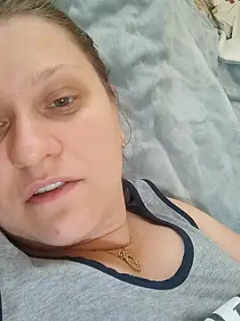 Snapshot of CumCpl chatting on 10/06/25, 06:33 CumCpl online show from 10/06/25, 06:33