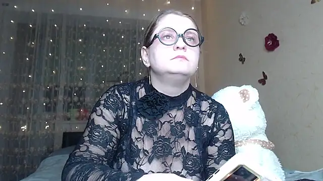 Snapshot of CumCpl chatting on 10/27/25, 07:40 CumCpl online show from 10/27/25, 07:40