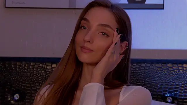 VirginieCruz online show from 02/04/25, 01:34