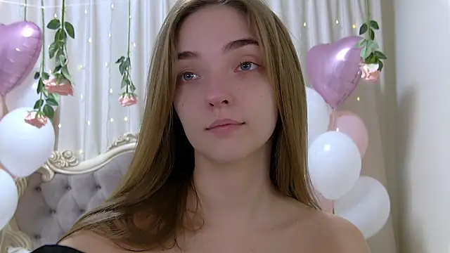 VirginieCruz online show from 02/13/25, 05:37