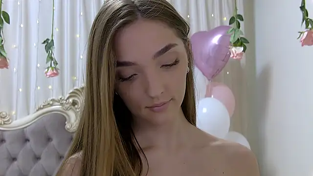 VirginieCruz online show from 02/13/25, 08:38