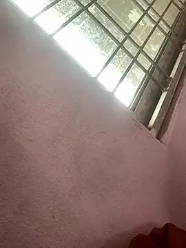 Hullax online show from 03/06/26, 02:52