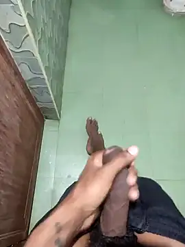 Snapshot of yo19boy chatting on 02/14/25, 07:07 yo19boy online show from 02/14/25, 07:07