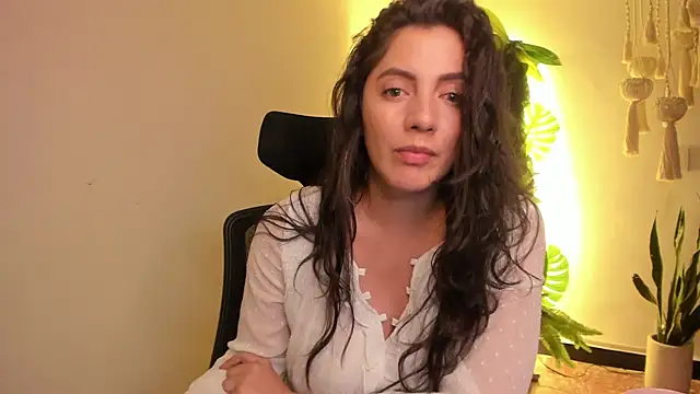 Snapshot of Mala_Bad chatting on 01/09/25, 05:00 Mala Bad online show from 01/09/25, 05:00