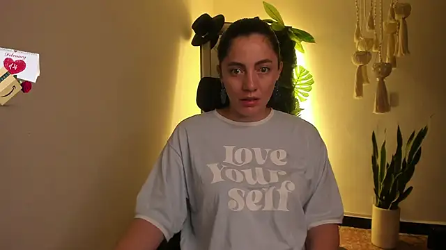 Snapshot of Mala_Bad chatting on 02/10/25, 04:25 Mala Bad online show from 02/10/25, 04:25