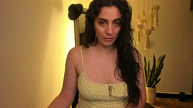 Snapshot of Mala_Bad chatting on 02/18/25, 01:11 Mala Bad online show from 02/18/25, 01:11