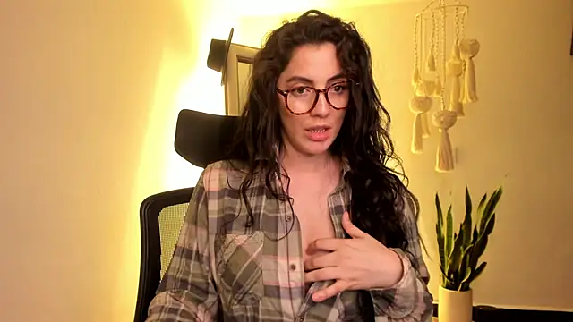 Snapshot of Mala_Bad chatting on 03/02/25, 05:14 Mala Bad online show from 03/02/25, 05:14