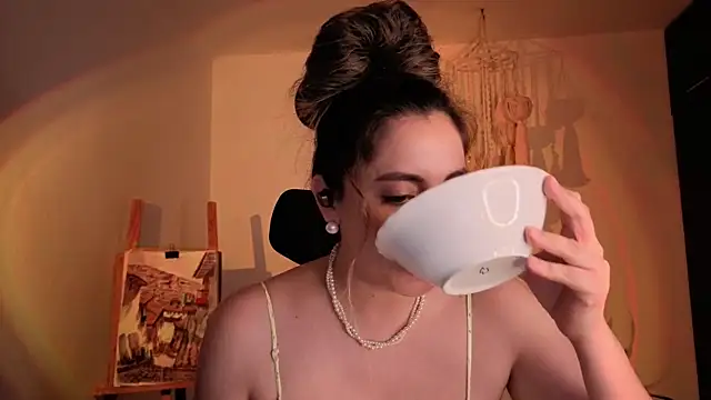 Snapshot of Mala_Bad chatting on 11/24/25, 03:45 Mala Bad online show from 11/24/25, 03:45