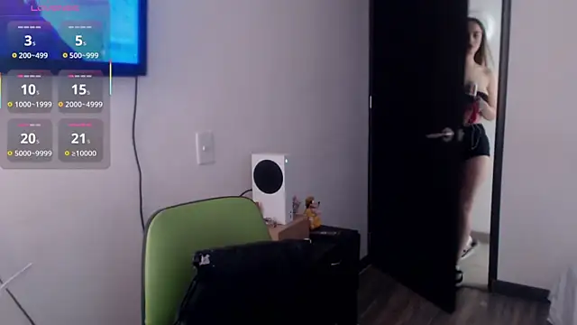 Snapshot of Sophi-tayson chatting on 09/25/25, 05:27 Sophi-tayson online show from 09/25/25, 05:27