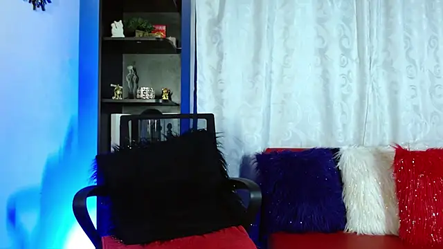 Snapshot of Karina_Yang chatting on 01/12/25, 12:07 Karina Yang online show from 01/12/25, 12:07