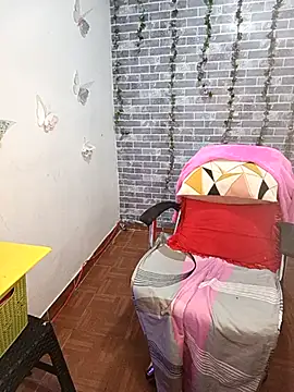 Snapshot of patty_bersh chatting on 02/16/25, 02:31 patty bersh online show from 02/16/25, 02:31