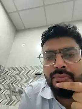 Snapshot of hot_rajat chatting on 05/19/26, 02:40 hot rajat online show from 05/19/26, 02:40