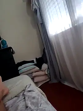 Snapshot of LuqenZo chatting on 02/04/26, 12:22 LuqenZo online show from 02/04/26, 12:22