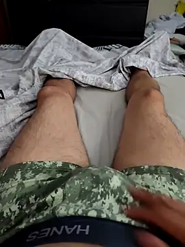 Snapshot of LuqenZo chatting on 02/24/26, 10:57 LuqenZo online show from 02/24/26, 10:57