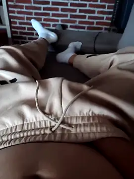 Snapshot of LuqenZo chatting on 03/26/26, 05:07 LuqenZo online show from 03/26/26, 05:07